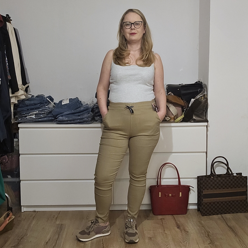 Zelo raztegljive športne hlače rjave M/38