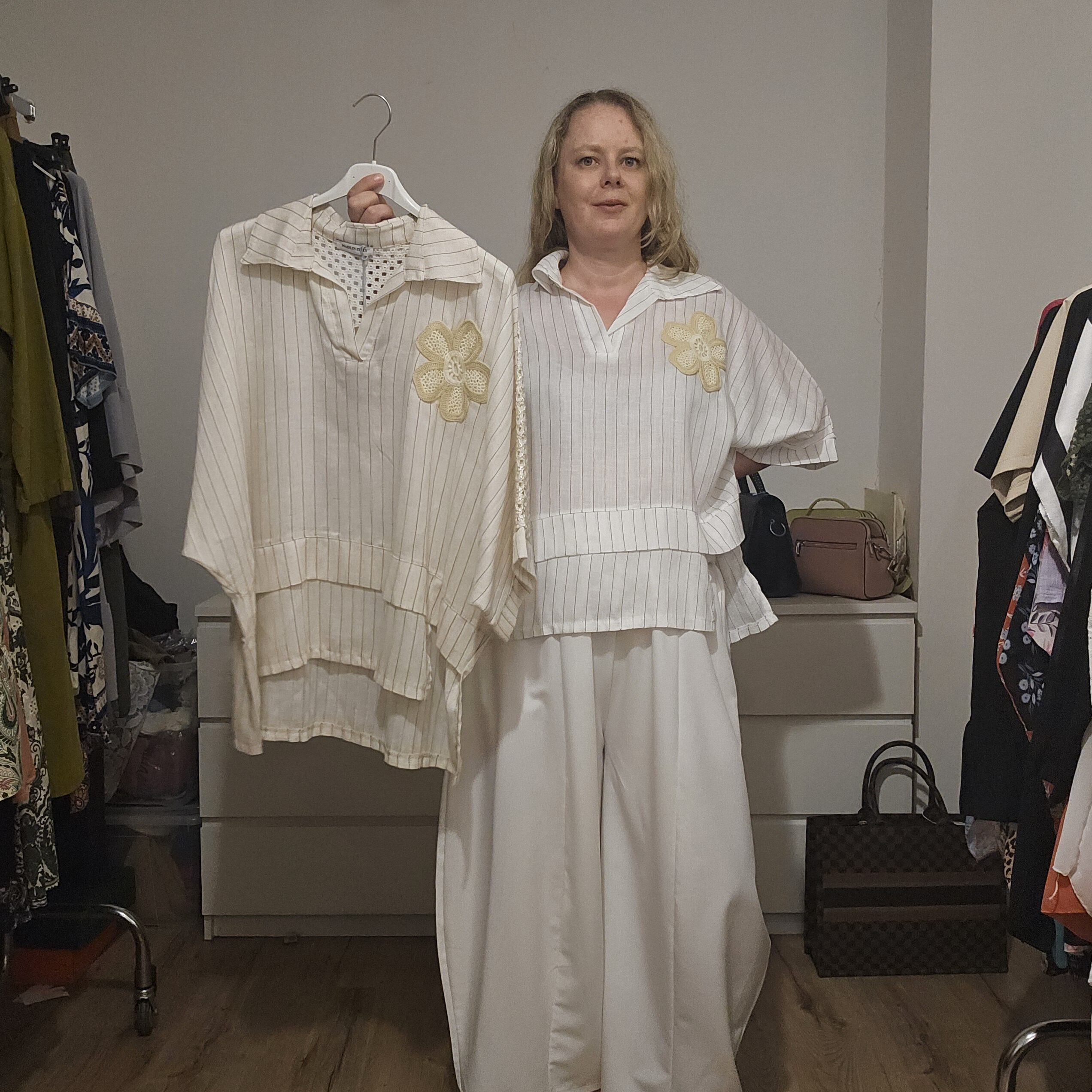 Tunika z izvezeno rožico natur bež