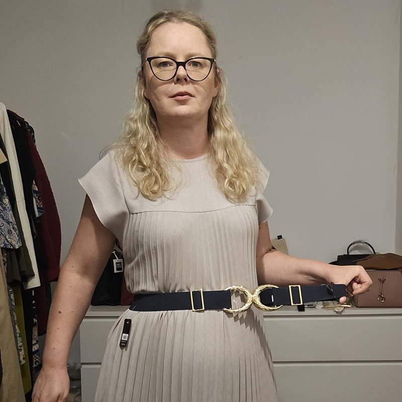 Širok pas z zlato zaponko 03 temno sivomoder