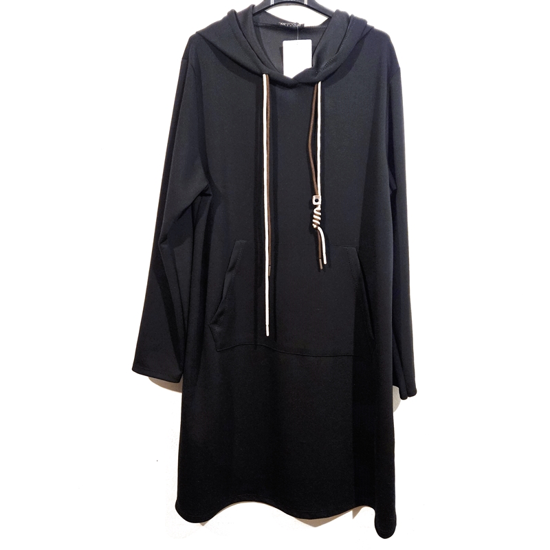 Dolga obleka s kapuco črna
